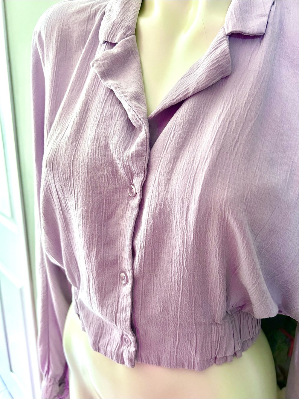 🦄 Collared Crop Top - Picture 5 of 7